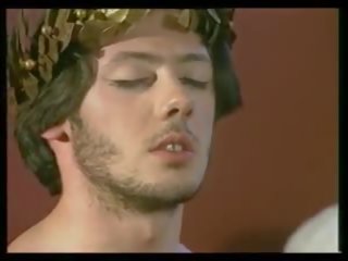 Caligula 1996: bezmaksas x čehi netīras video saspraude 6f