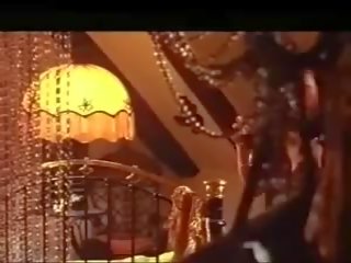 Keyhole 1975: حر تصوير سينمائي جنس فيديو فيد 75