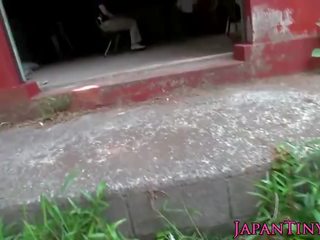 Weird japanese group play with squirting teen