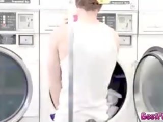 Perbuatan laundry tak pernah mendapatkan ini basah dan liar dengan sebuah menyesatkan