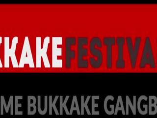 Bukkake fantasia mulher craves para grande cargas shortly thereafter um selvagem gangbang