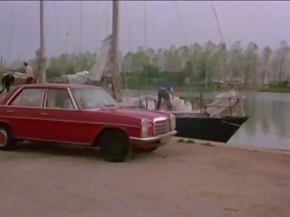 短裤 上 火 1979: 自由 x 捷克语 脏 电影 视频 6c